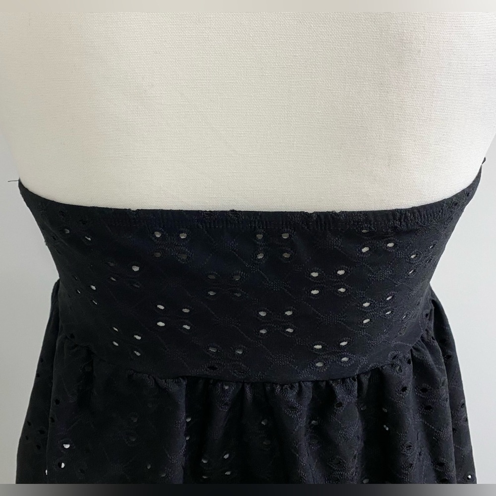 SHEIN Womens M Solid Black Eyelet Lace Strapless Crop Top Boho Y2K Minimalist - Picture 6 of 14